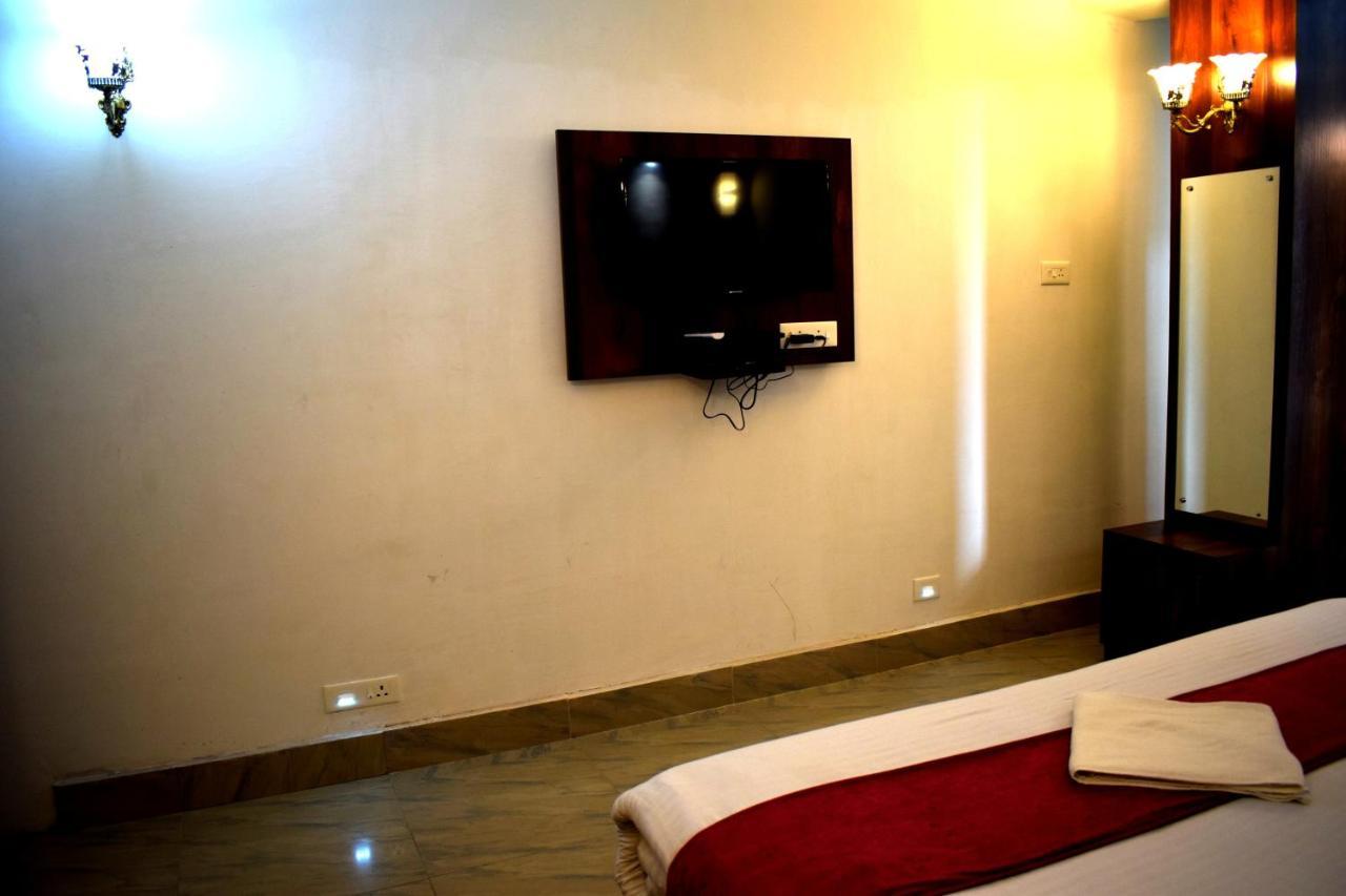 Lily Guest House 실롱 외부 사진