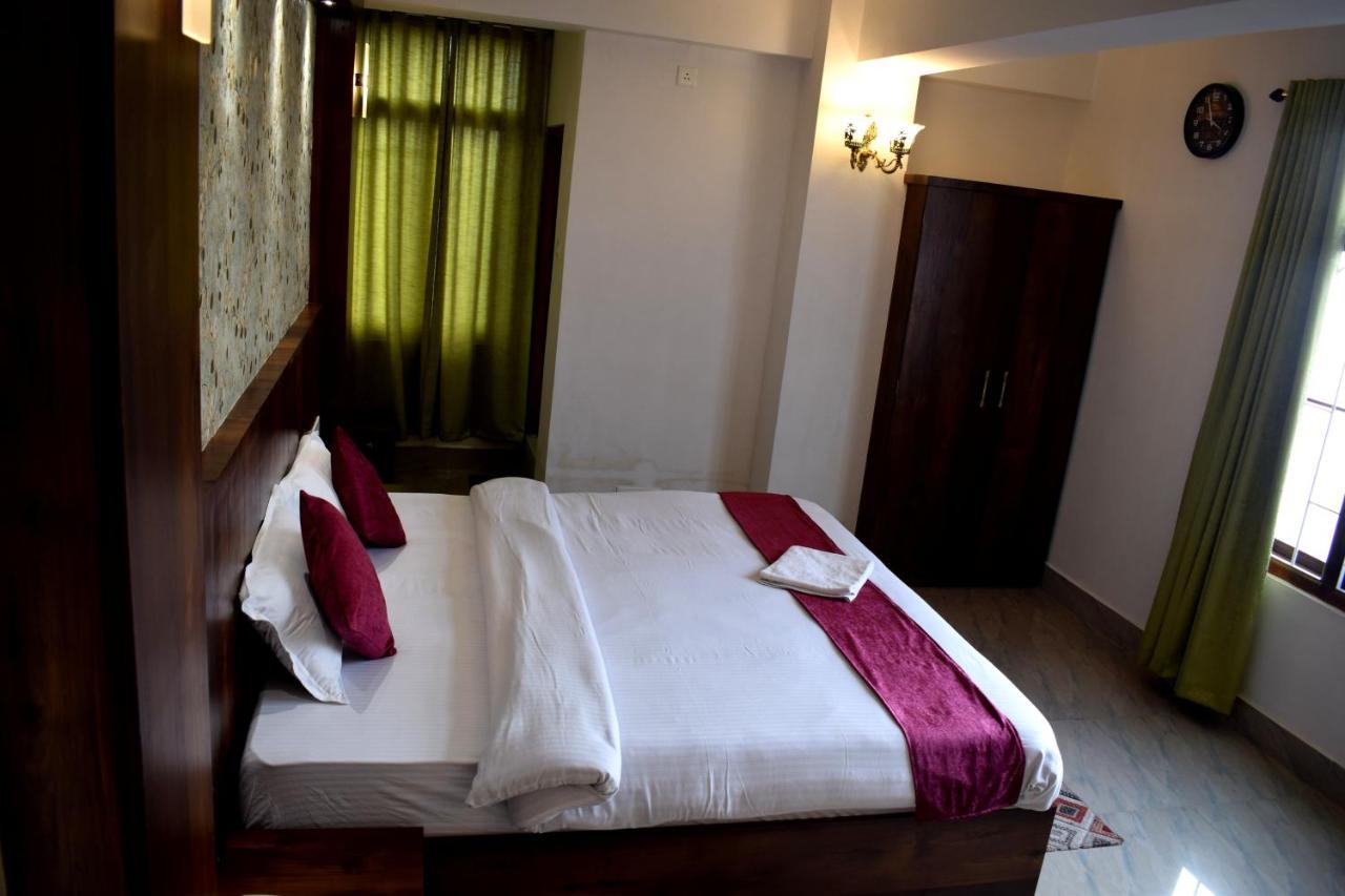 Lily Guest House 실롱 외부 사진